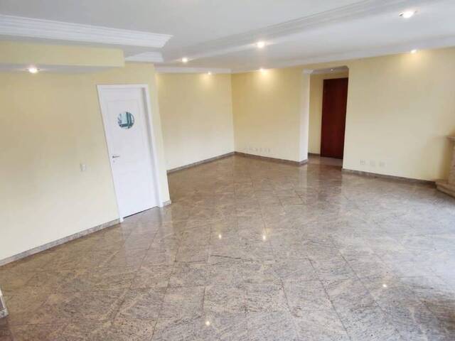 #611 - Apartamento para Venda em São Paulo - SP